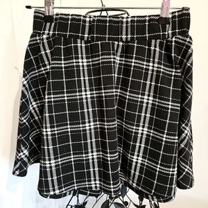 Plaid‎ mini skirt